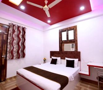 Standard Queen Room