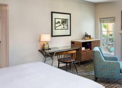 Junior King Suite with Sofa Bed and Outdoor Tub