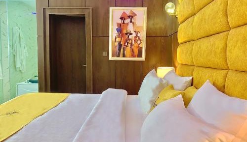 King Suite with Spa Bath