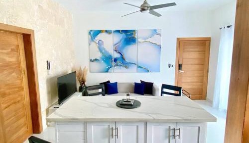 Two-Bedroom Deluxe Apartment with Balcony