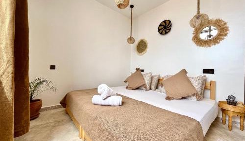 Double or Twin Room with Sea View