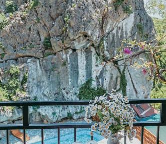 Double Room with Mountain View