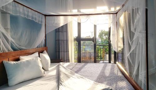 Queen Room with Balcony