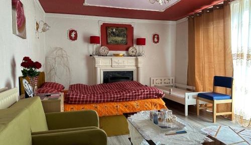 Standard Double Room with Shared Bathroom