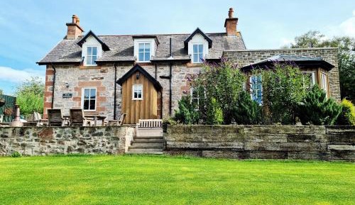 Three-Bedroom Holiday Home 