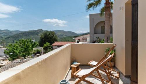 Two Bedroom Apartment With Mountain View (Tethys 3)