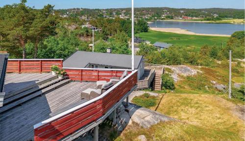 Two-Bedroom Holiday Home