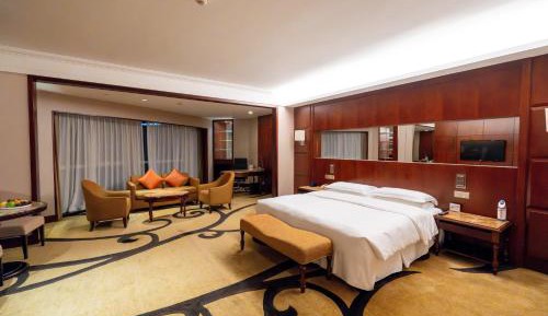 Panoramic King Studio Suite - Club Lounge Access