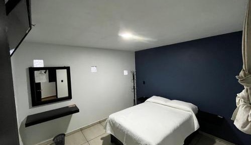 Deluxe Room (1 adult + 1 child)