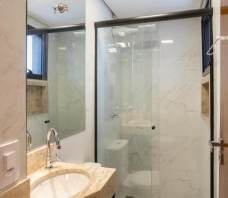 One-Bedroom Deluxe Apartment