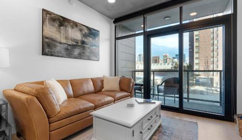 Deluxe One-Bedroom Apartment with City View