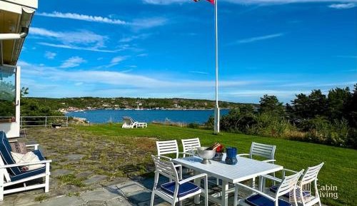 Four-Bedroom Holiday Home
