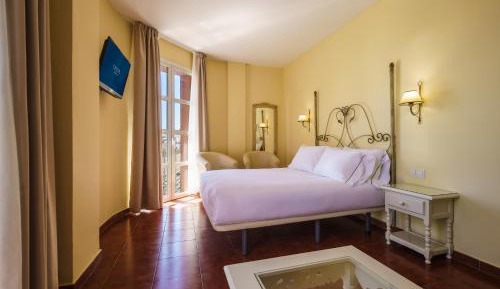 Deluxe Double or Twin Room with River View