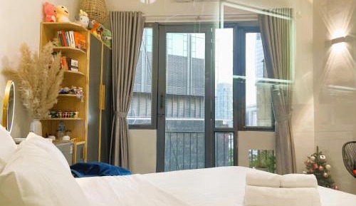 Studio with Balcony