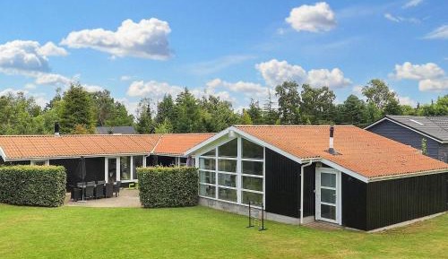 Six-Bedroom Holiday Home