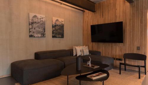 Two-Bedroom Deluxe Apartment