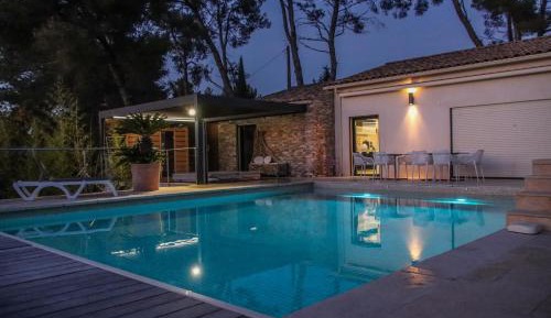 Double Room with Pool View