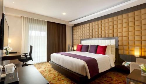 Executive Suite with Balcony