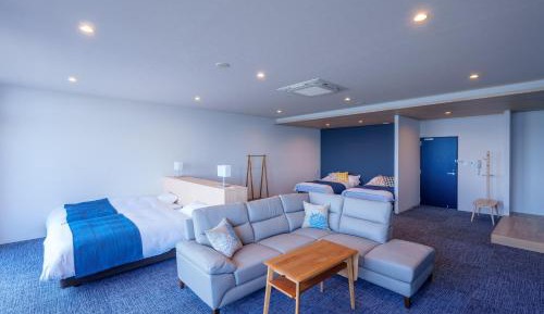 301 Family Room with Ocean View (Private Bathroom)