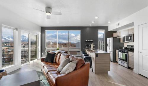 Two-Bedroom Deluxe Apartment