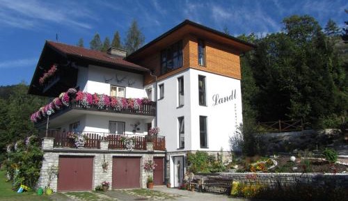 Three-Bedroom Apartment with Balcony