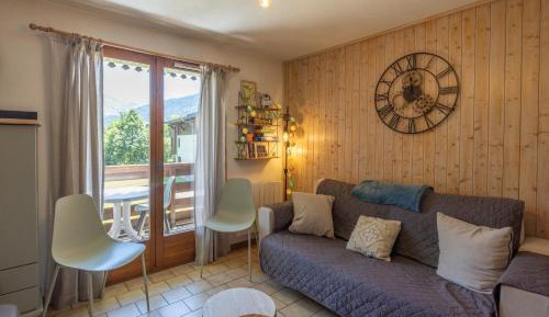 Superior One-Bedroom Apartment with Balcony