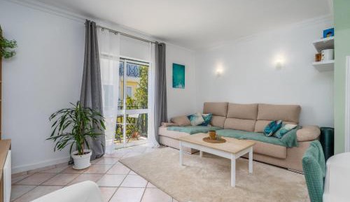 Superior One-Bedroom Apartment with Balcony
