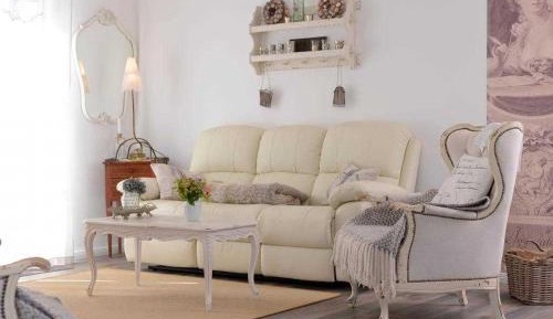 Three-Bedroom Apartment with Balcony and Terrace