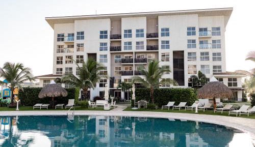 Three-Bedroom Deluxe Apartment