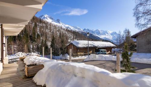 Studio with Mountain View