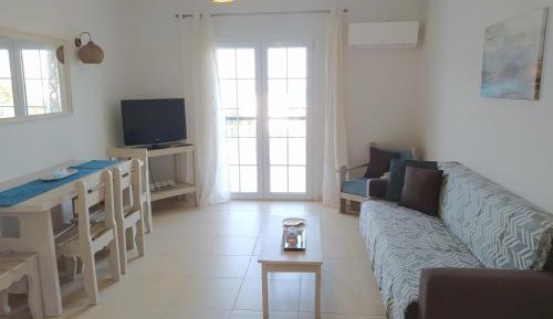 Two-Bedroom Deluxe Apartment with Ocean View