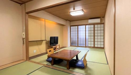 Japanese-Style Room
