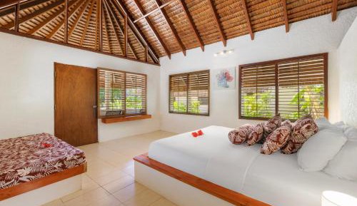 Bungalow with Garden View