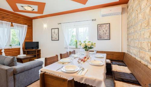 Four-Bedroom Holiday Home
