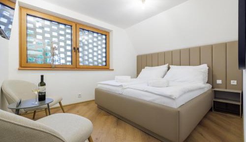 Deluxe Double Room with Shower