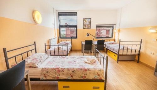 Studio (3 Adults)