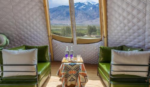 Double Room with Mountain View