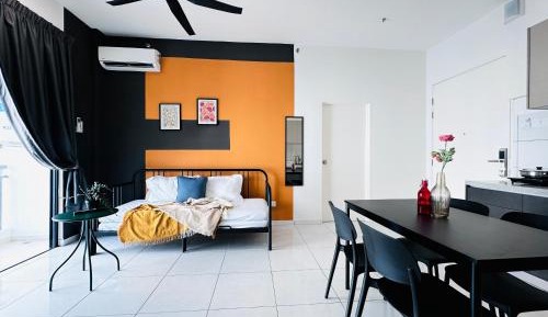 Three-Bedroom Deluxe Apartment