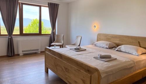 King Room with Mountain View