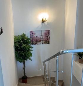 Apartment - Split Level