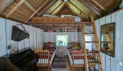Family Room with Garden View