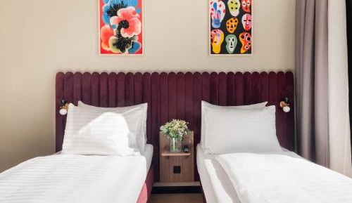 Medium Room - Twin Bed