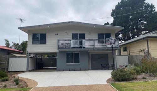 Three-Bedroom Holiday Home 