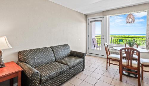 Superior Suite with Sea View Oceanfront