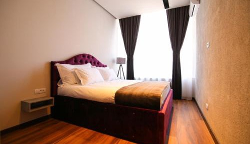 One-Bedroom Deluxe Apartment