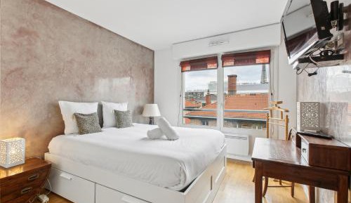 Apartment with Balcony