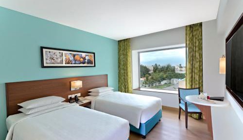 Premium Twin Guest Room