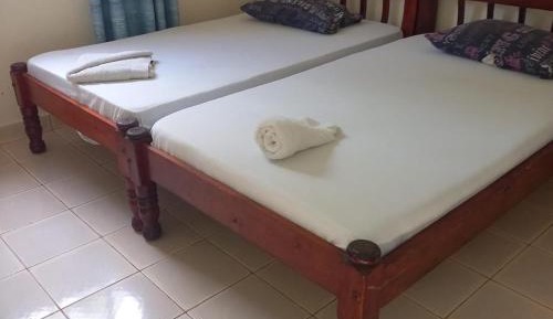 Economy Triple Room