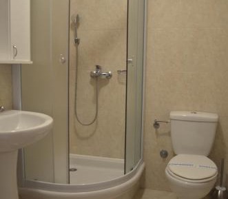 Triple Room with 3 Single Beds
