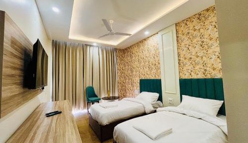 Twin Room with Balcony